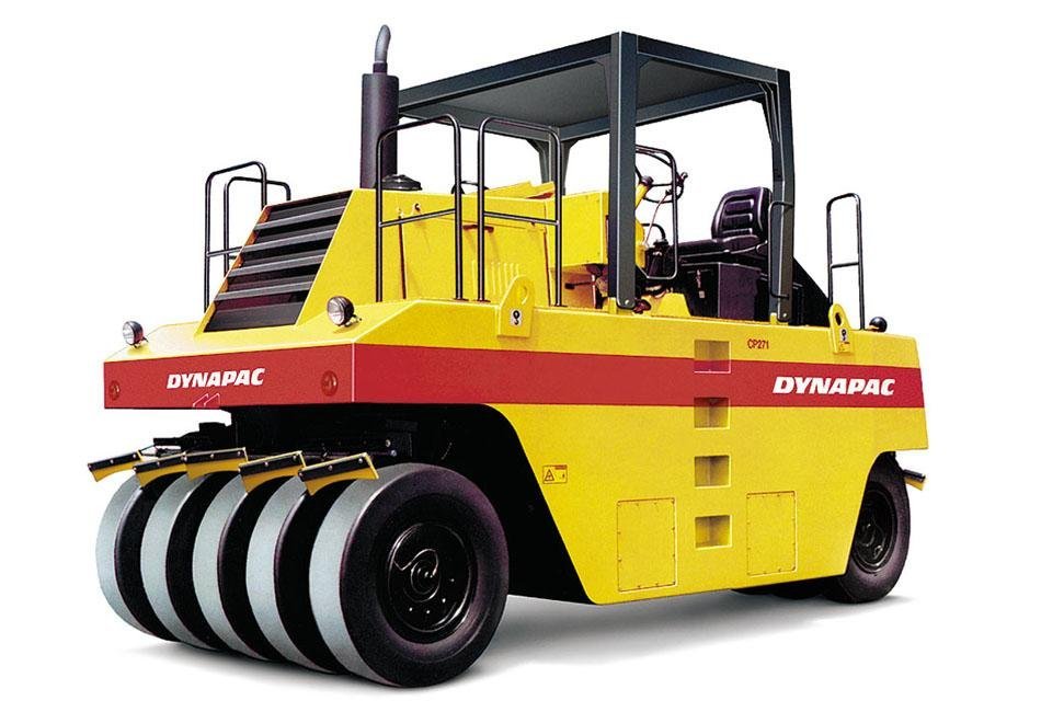 Pneumatic-tired compaction roller